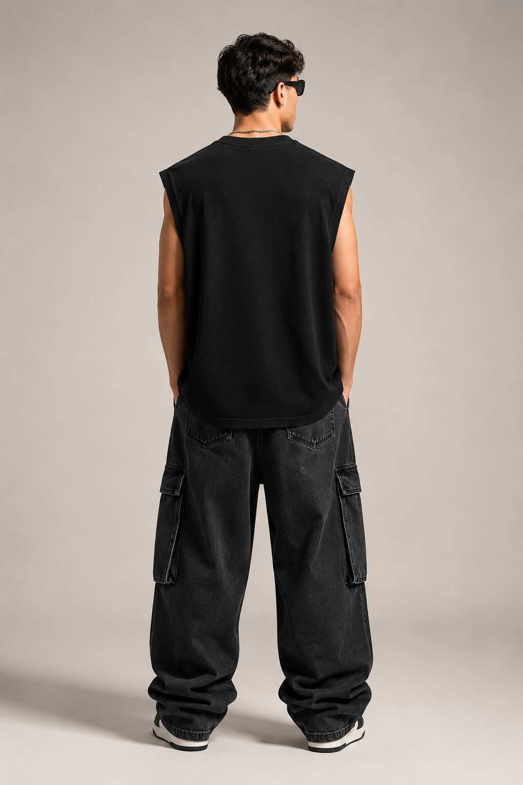 BLACK SPIDIE VEST